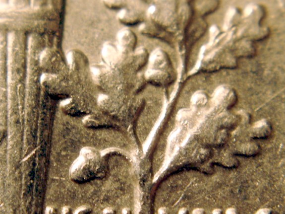 1988-P-Roosevelt-Dime--What-Is-That--Metal-Below-The-Acorn?